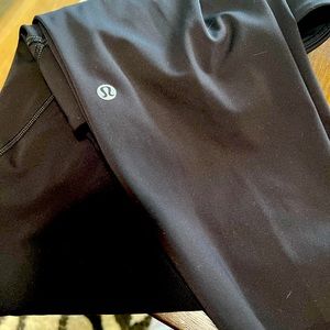 Lululemon base pace 25” raw edge